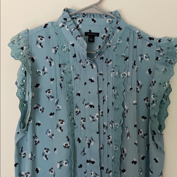 Blue blouse - Picture 2 of 2